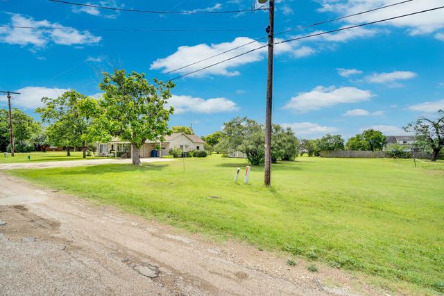 508 E Henderson Street, Itasca, TX 76055