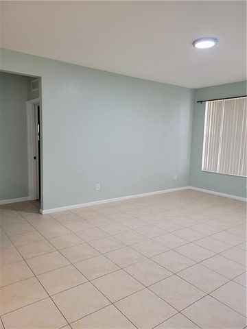 3569 Forest Hill Boulevard 117, Palm Springs, FL 33406