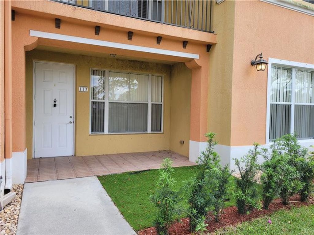 3569 Forest Hill Boulevard 117, Palm Springs, FL 33406