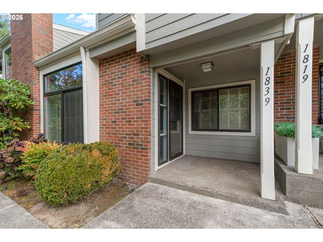 1839 BOCA RATAN Dr, Lake Oswego, OR 97034