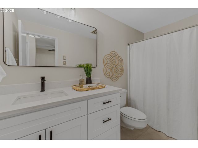 1839 BOCA RATAN Dr, Lake Oswego, OR 97034