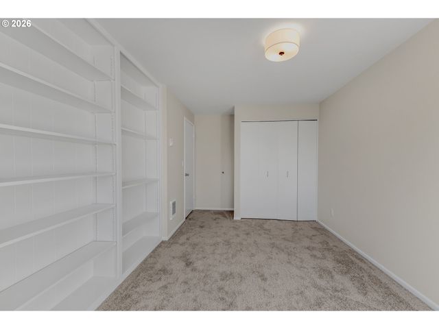1839 BOCA RATAN Dr, Lake Oswego, OR 97034