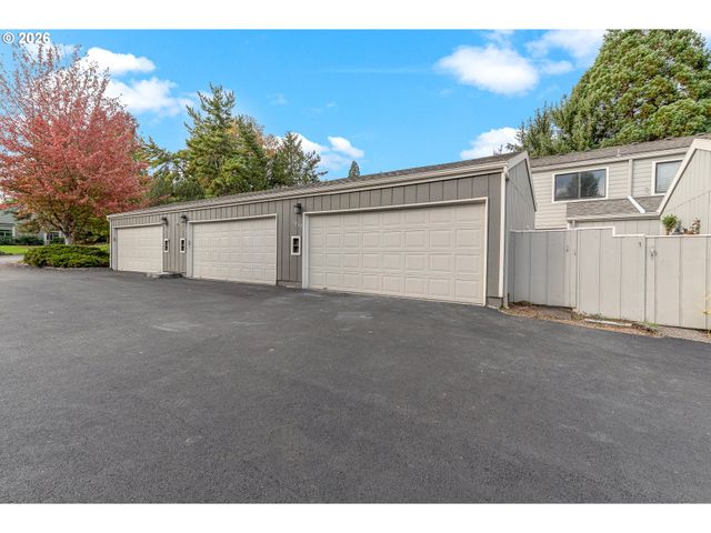 1839 BOCA RATAN Dr, Lake Oswego, OR 97034