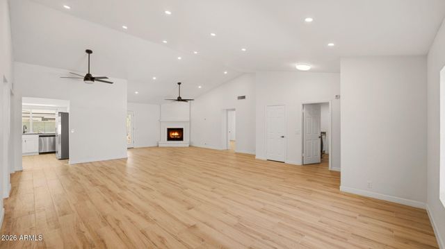 15221 N 42ND Place, Phoenix, AZ 85032