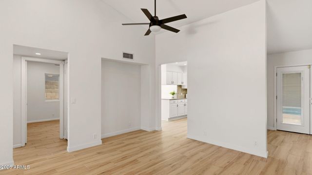 15221 N 42ND Place, Phoenix, AZ 85032