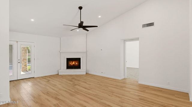 15221 N 42ND Place, Phoenix, AZ 85032