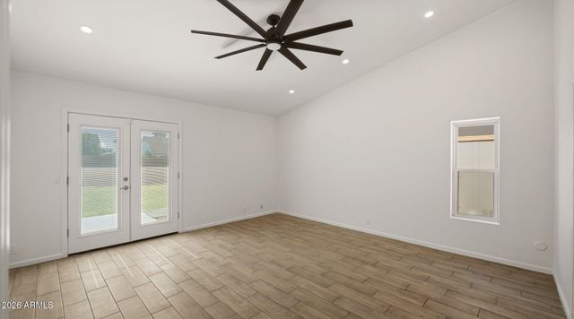 15221 N 42ND Place, Phoenix, AZ 85032