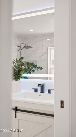 15221 N 42ND Place, Phoenix, AZ 85032