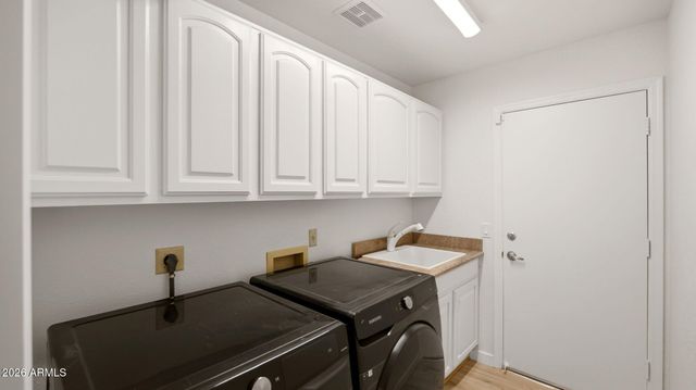 15221 N 42ND Place, Phoenix, AZ 85032