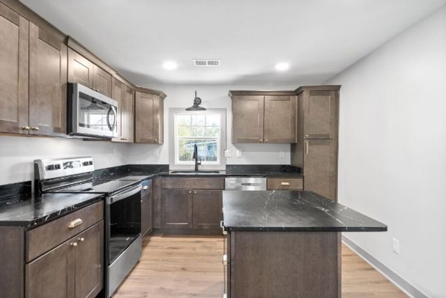 125 Shelton St, Clarksville, TN 37040