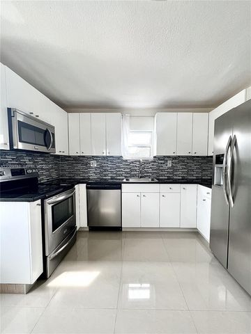 1940 Adams St, Hollywood, FL 33020