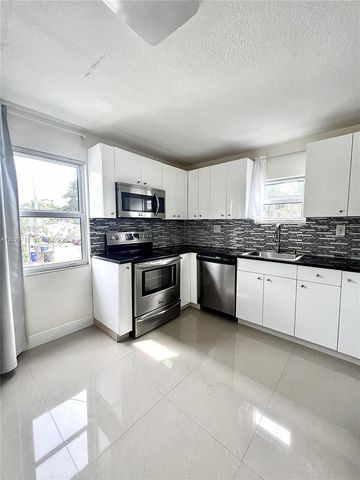 1940 Adams St, Hollywood, FL 33020