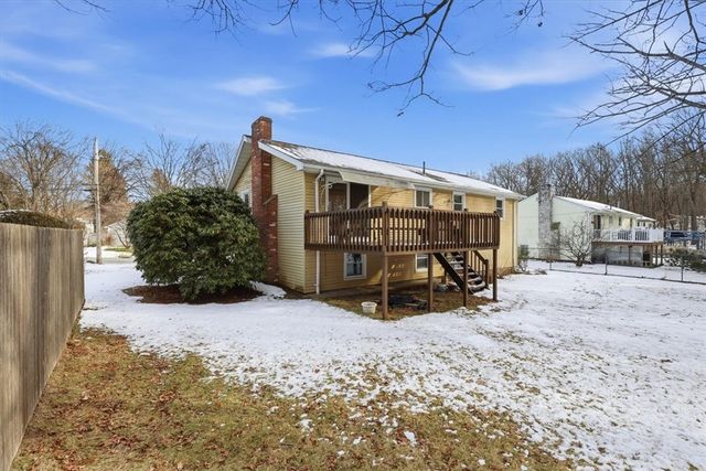 7 Hidden Valley Lane, Lincoln, RI 02865