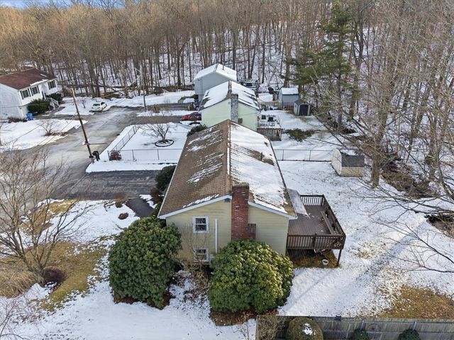 7 Hidden Valley Lane, Lincoln, RI 02865