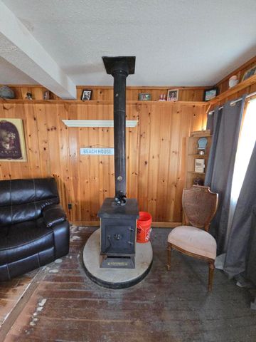 119 Capital Road, Houghton Lake, MI 48629