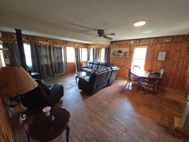 119 Capital Road, Houghton Lake, MI 48629