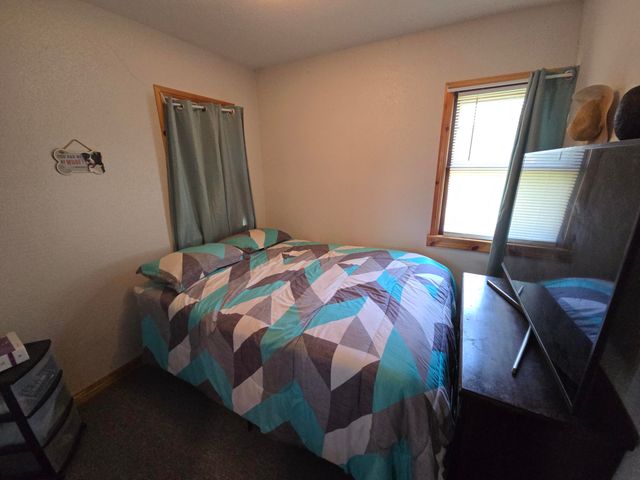 119 Capital Road, Houghton Lake, MI 48629