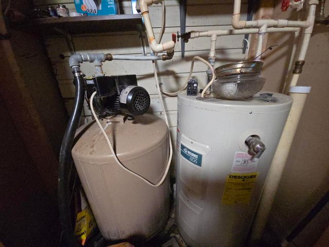 119 Capital Road, Houghton Lake, MI 48629