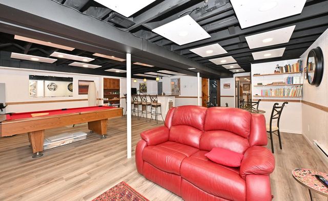 S43W22111 Beeheim ROAD, Waukesha, WI 53189