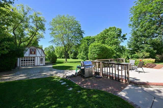 S43W22111 Beeheim ROAD, Waukesha, WI 53189
