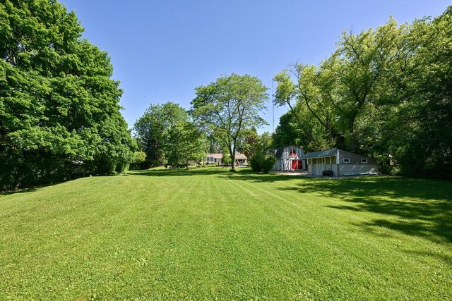 S43W22111 Beeheim ROAD, Waukesha, WI 53189