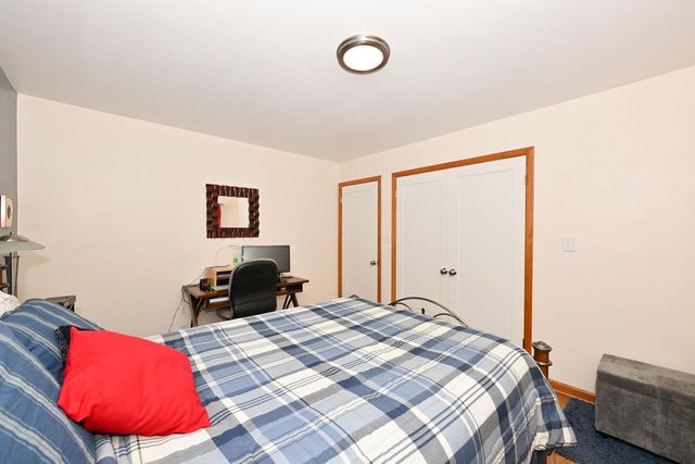 S43W22111 Beeheim ROAD, Waukesha, WI 53189