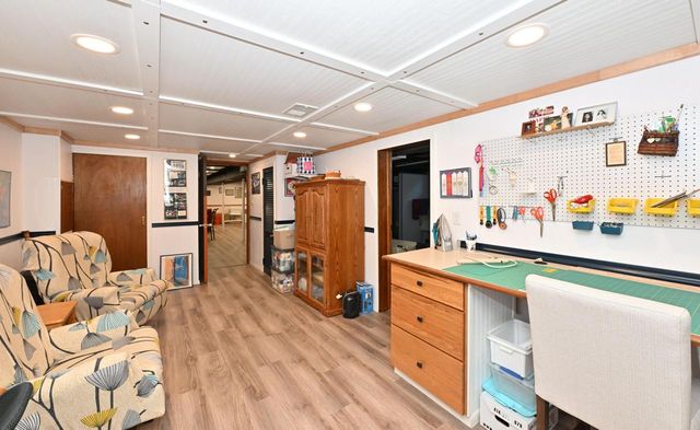 S43W22111 Beeheim ROAD, Waukesha, WI 53189