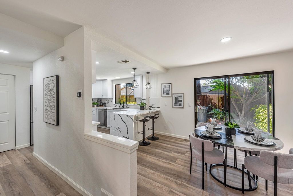 Image 23 of property listing at 3810 3810 Burton Cmn, Fremont, CA 94536