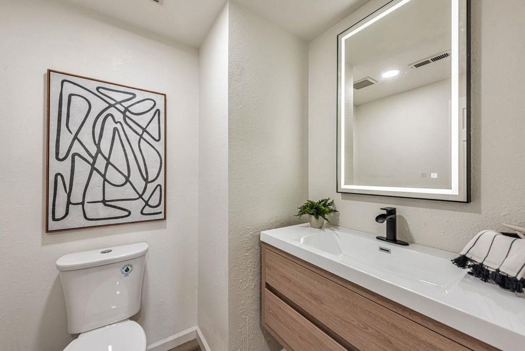 Image 47 of property listing at 3810 3810 Burton Cmn, Fremont, CA 94536