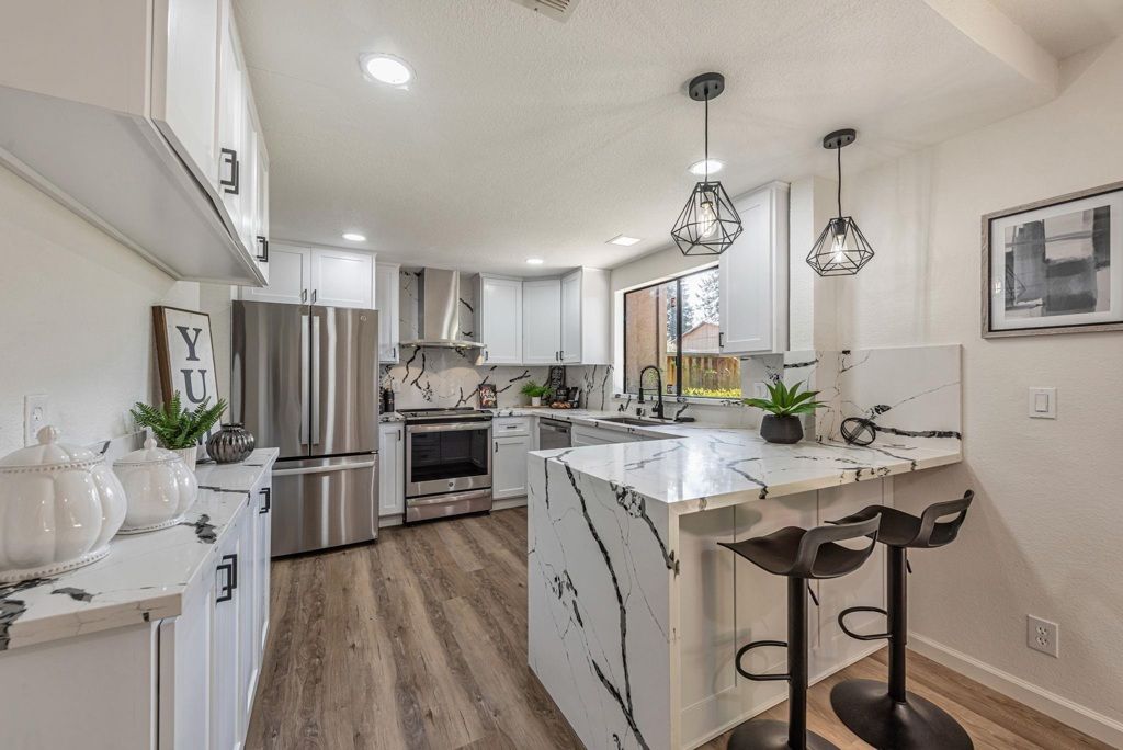 Image 7 of property listing at 3810 3810 Burton Cmn, Fremont, CA 94536