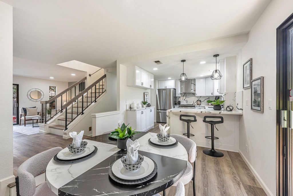 Image 9 of property listing at 3810 3810 Burton Cmn, Fremont, CA 94536