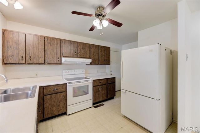 10635 Aylesford Drive, Ferguson, MO 63136