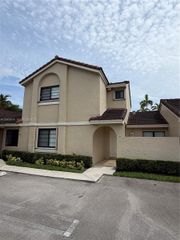 6445 NW 171st St, Hialeah, FL 33015