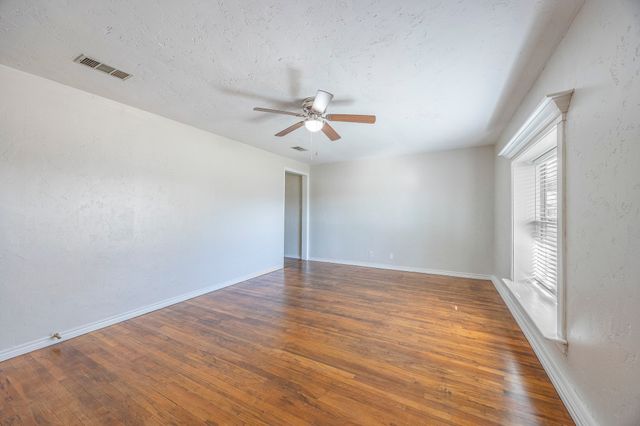 110 S 5th Street, Alvarado, TX 76009