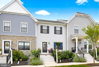 2206 BRENTFORD ST, Lancaster, PA 17601