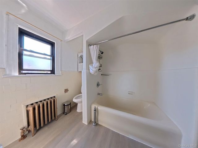 398 Bauer Place, Mineola, NY 11501