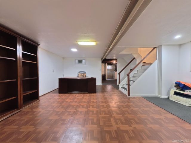 398 Bauer Place, Mineola, NY 11501