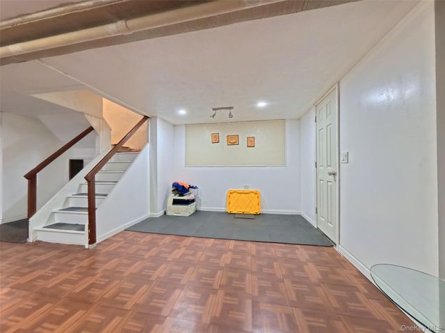 398 Bauer Place, Mineola, NY 11501
