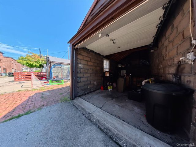 398 Bauer Place, Mineola, NY 11501