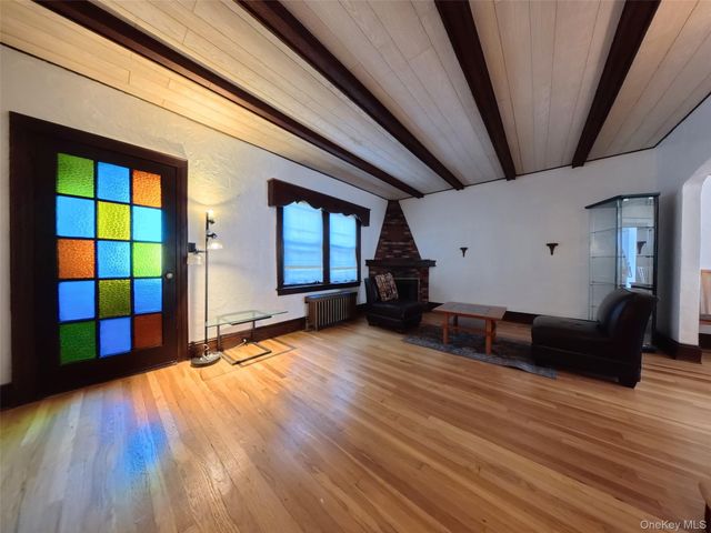 398 Bauer Place, Mineola, NY 11501