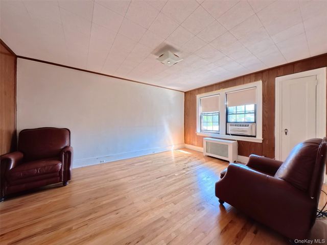 398 Bauer Place, Mineola, NY 11501