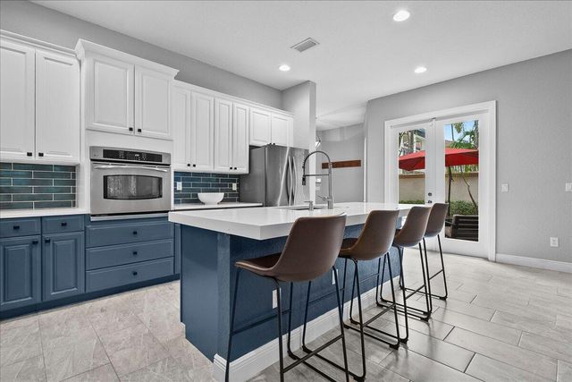 883 Taft Court, Palm Beach Gardens, FL 33410