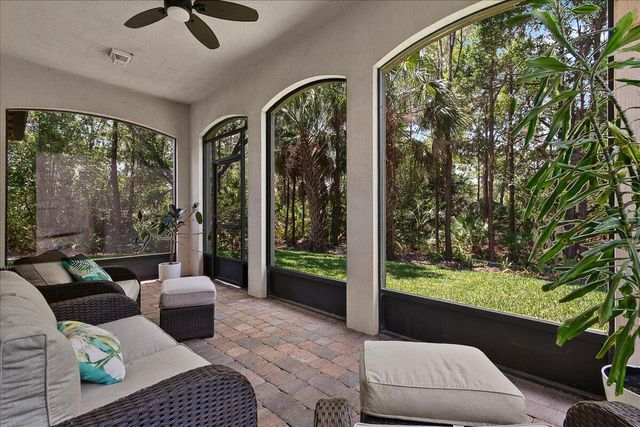883 Taft Court, Palm Beach Gardens, FL 33410
