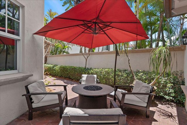 883 Taft Court, Palm Beach Gardens, FL 33410