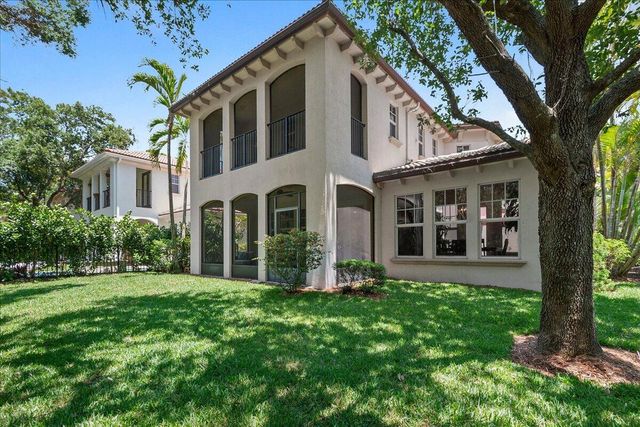 883 Taft Court, Palm Beach Gardens, FL 33410