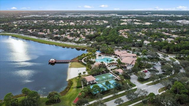 883 Taft Court, Palm Beach Gardens, FL 33410