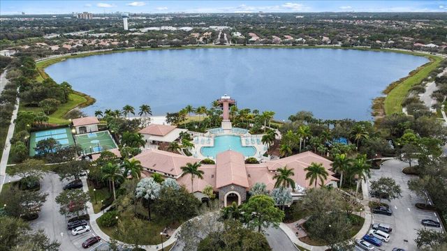 883 Taft Court, Palm Beach Gardens, FL 33410