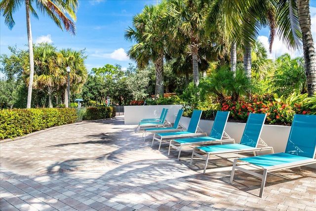 883 Taft Court, Palm Beach Gardens, FL 33410