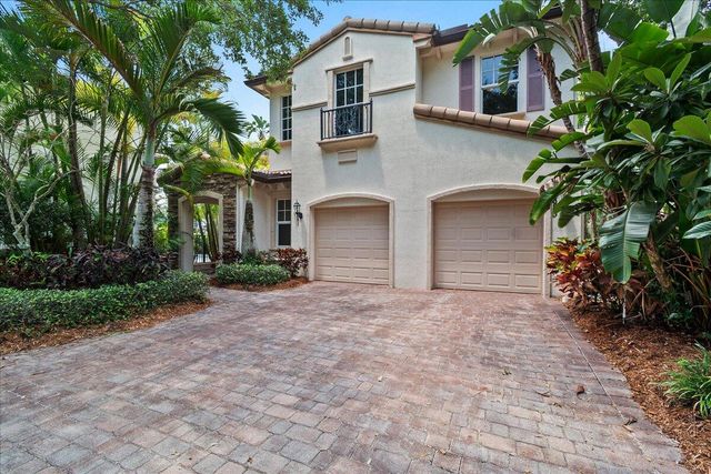 883 Taft Court, Palm Beach Gardens, FL 33410