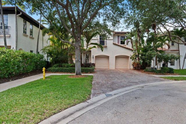 883 Taft Court, Palm Beach Gardens, FL 33410